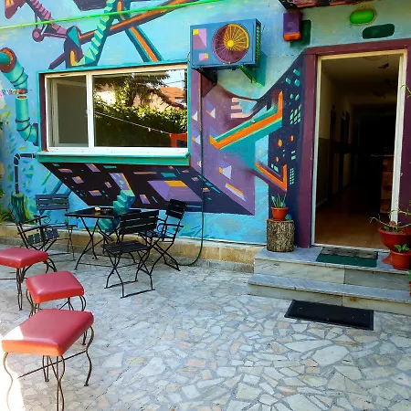 Zen Tribe Hostel Bucharest
